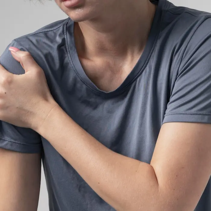 How Do I Know if I Have Rotator Cuff or Frozen Shoulder?